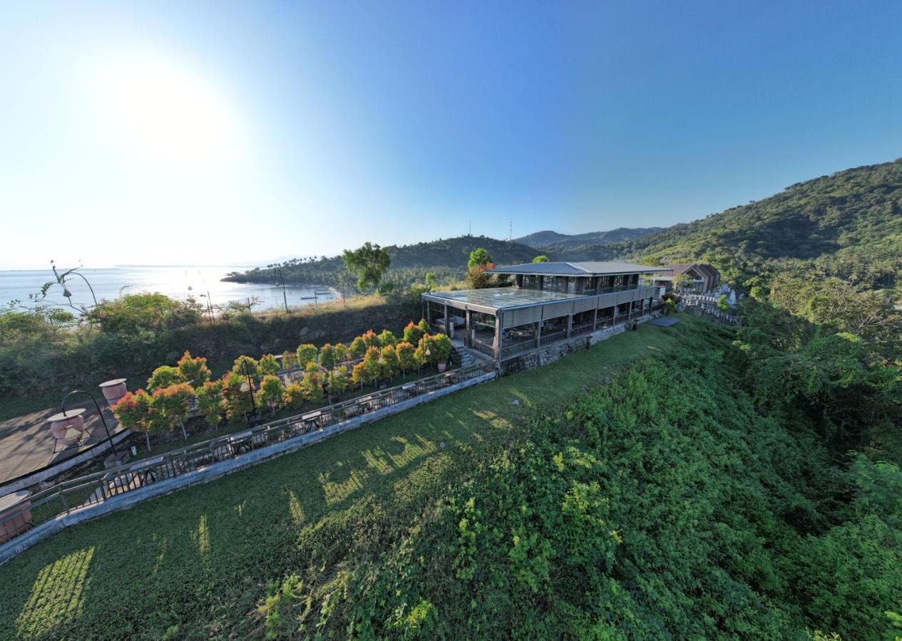 The Kayana Beach Lombok Villa Senggigi Exterior foto