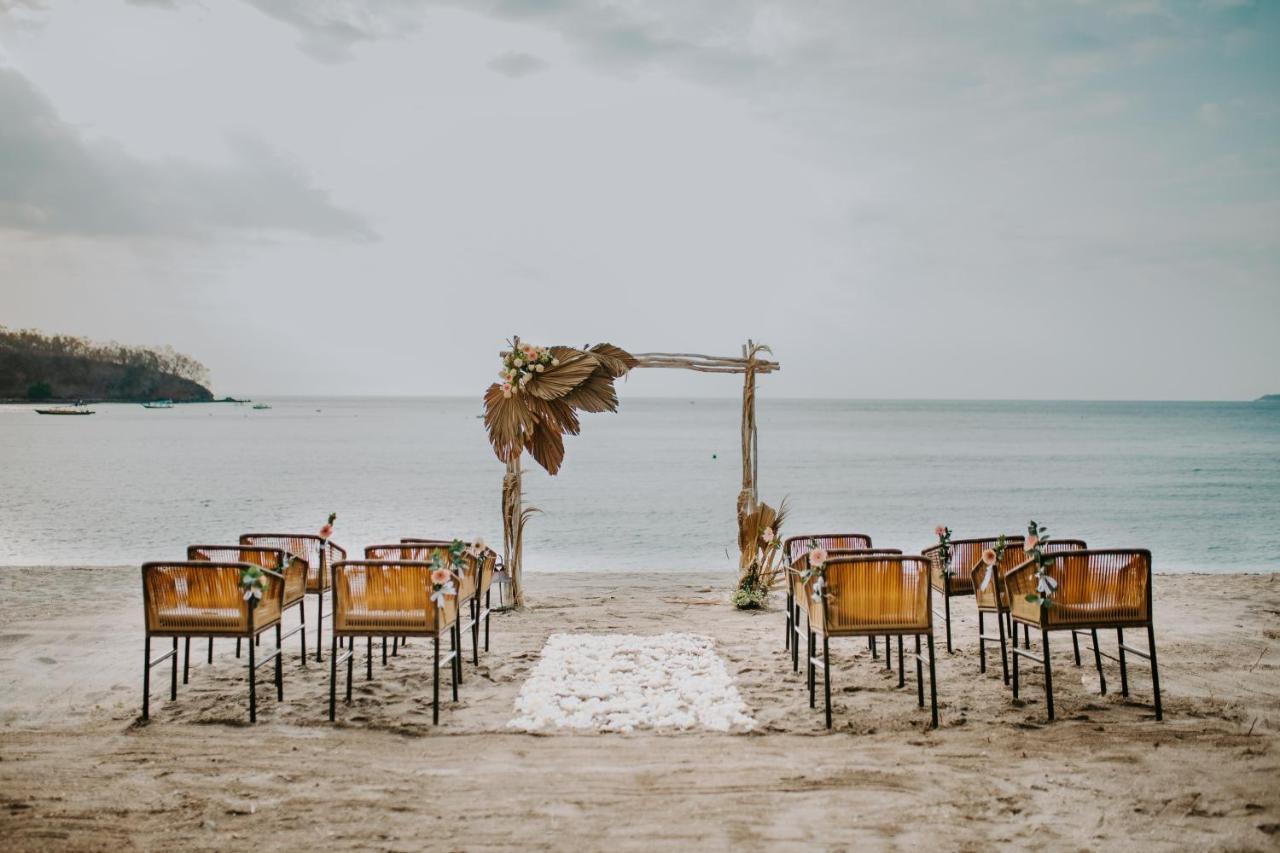 The Kayana Beach Lombok Villa Senggigi Exterior foto